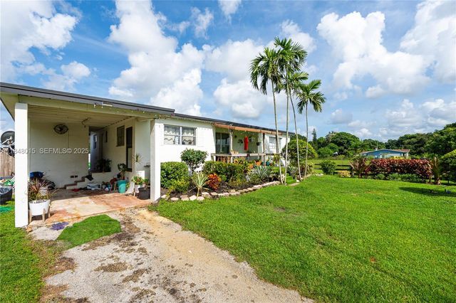 1921 SW 112th Avenue, Davie, FL 33325