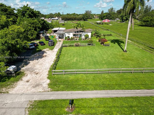 1921 SW 112th Avenue, Davie, FL 33325