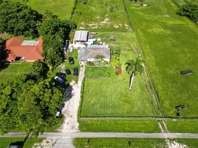 1921 SW 112th Avenue, Davie, FL 33325