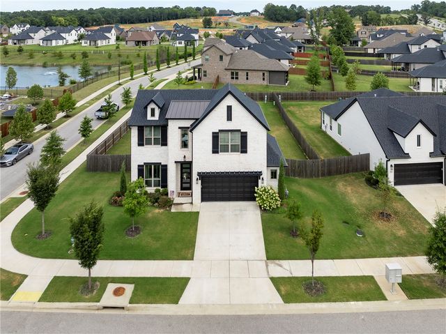 3792 W Violet Street, Fayetteville, AR 72704