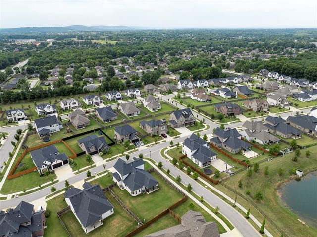 3792 W Violet Street, Fayetteville, AR 72704
