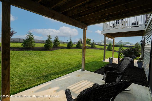 14 Kelly Way, Tinton Falls, NJ 07724