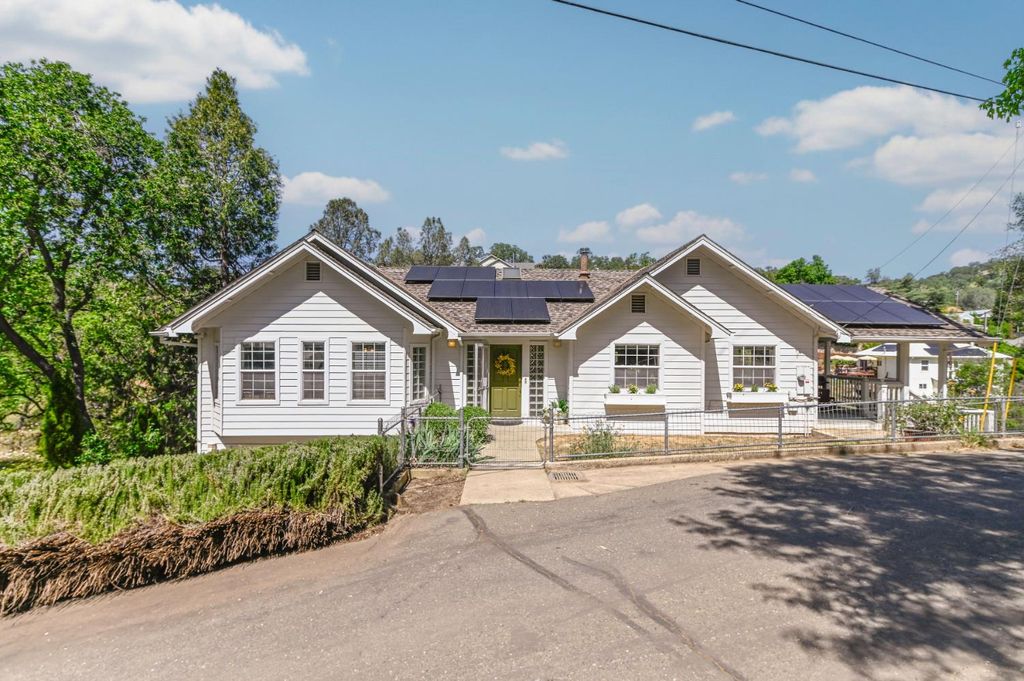 10621 Fleehart St, Amador City, CA 95601