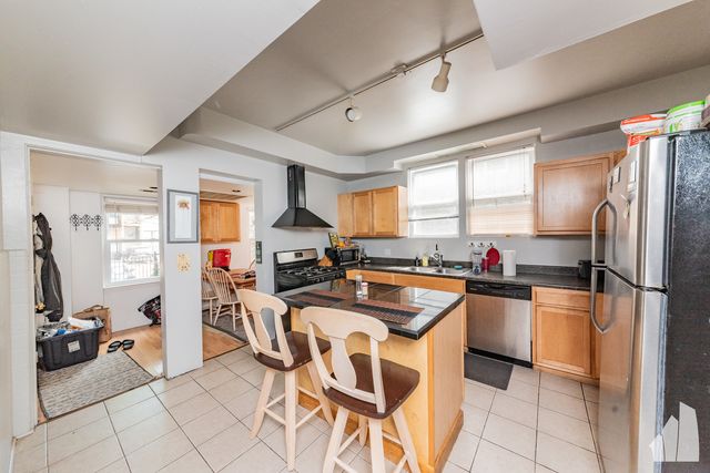 1456 W Irving Park Road 1, Chicago, IL 60613