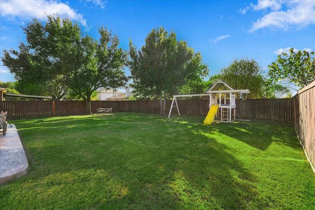 7800 Swan Park Drive, Denton, TX 76210