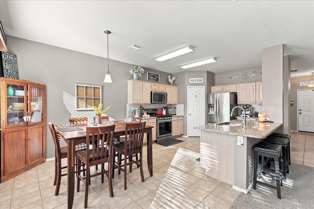 7800 Swan Park Drive, Denton, TX 76210 — photo 5
