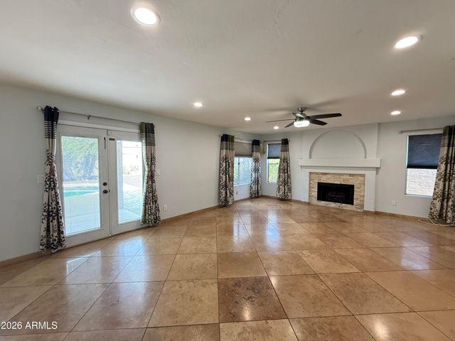 18220 N 45th Street, Phoenix, AZ 85032