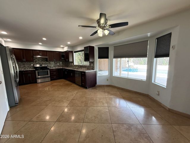 18220 N 45th Street, Phoenix, AZ 85032