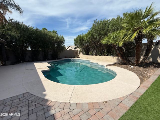 18220 N 45th Street, Phoenix, AZ 85032