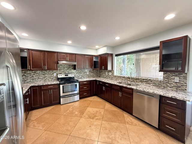18220 N 45th Street, Phoenix, AZ 85032