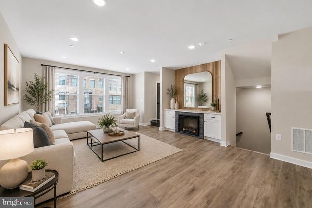 7202 MOUNTAINEER DR, Alexandria, VA 22306