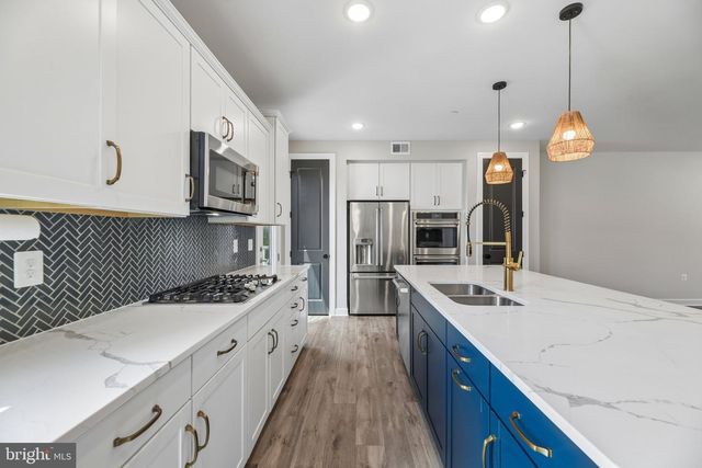 7202 MOUNTAINEER DR, Alexandria, VA 22306