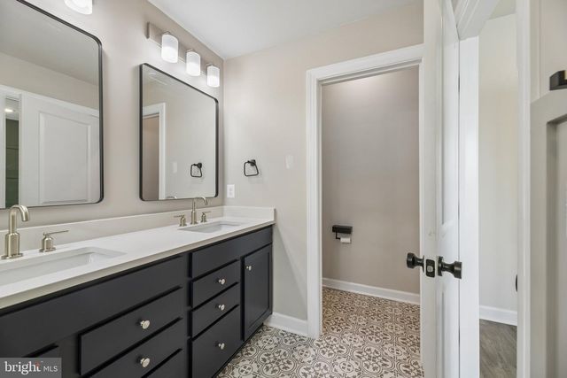 7202 MOUNTAINEER DR, Alexandria, VA 22306