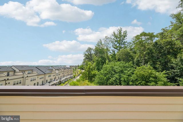 7202 MOUNTAINEER DR, Alexandria, VA 22306