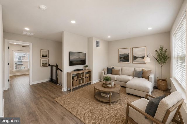 7202 MOUNTAINEER DR, Alexandria, VA 22306