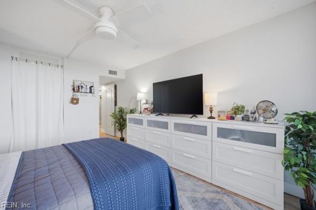 3288 Page Ave Apt 105, Virginia Beach, VA 23451