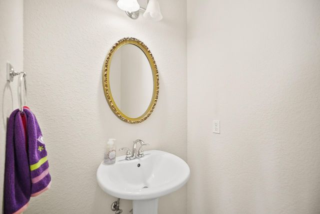 1438 Crescent Green Drive, Houston, TX 77094