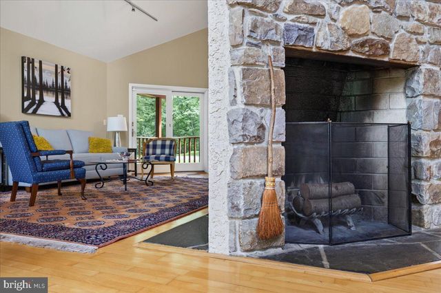118 KING RD, Green Lane, PA 18054