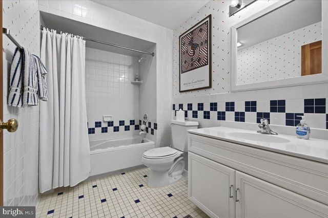 118 KING RD, Green Lane, PA 18054