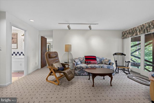 118 KING RD, Green Lane, PA 18054
