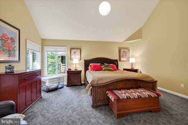 118 KING RD, Green Lane, PA 18054