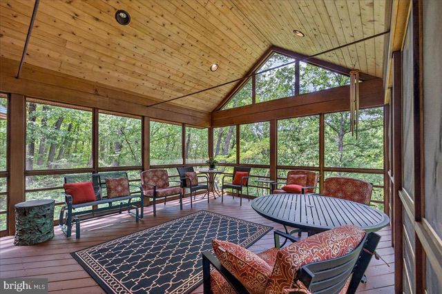 118 KING RD, Green Lane, PA 18054