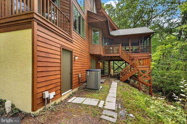 118 KING RD, Green Lane, PA 18054