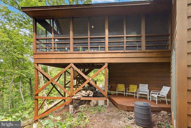 118 KING RD, Green Lane, PA 18054