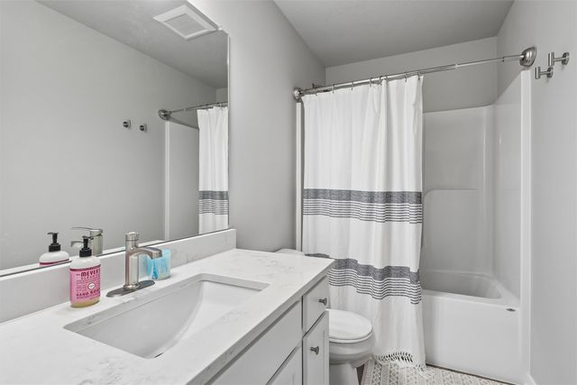 2508 SE Integra Avenue, West Des Moines, IA 50265