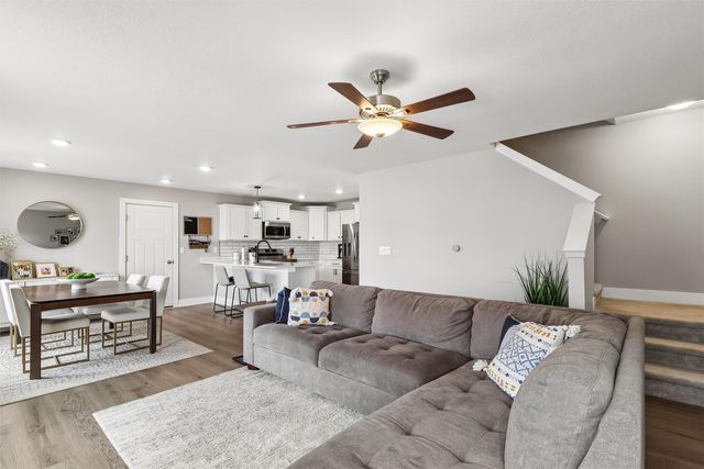 2508 SE Integra Avenue, West Des Moines, IA 50265