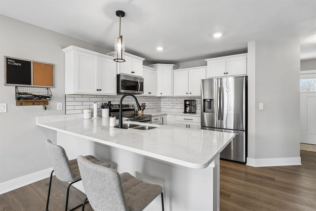 2508 SE Integra Avenue, West Des Moines, IA 50265