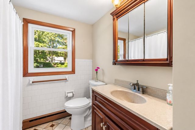 48 Greenfield Road, Westport, MA 02790