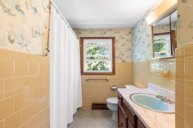 48 Greenfield Road, Westport, MA 02790