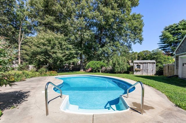 48 Greenfield Road, Westport, MA 02790