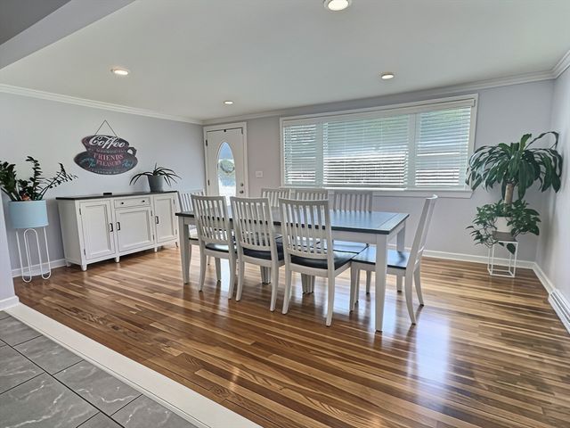 2 Mcfarlin Rd, Carver, MA 02330