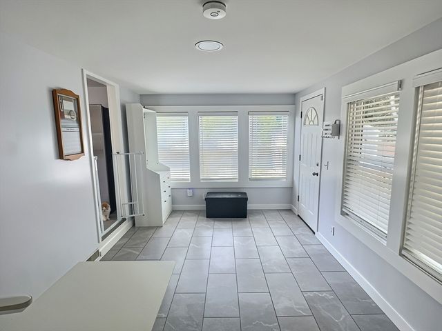 2 Mcfarlin Rd, Carver, MA 02330