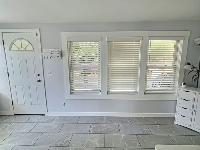 2 Mcfarlin Rd, Carver, MA 02330