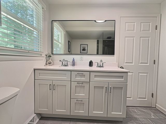 2 Mcfarlin Rd, Carver, MA 02330