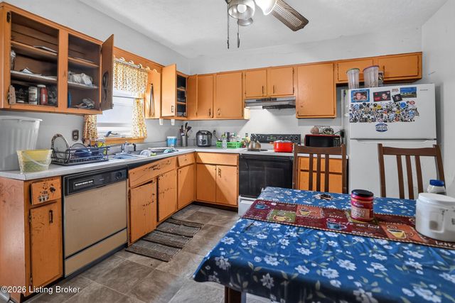 815 Iroquois Ave, Louisville, KY 40214