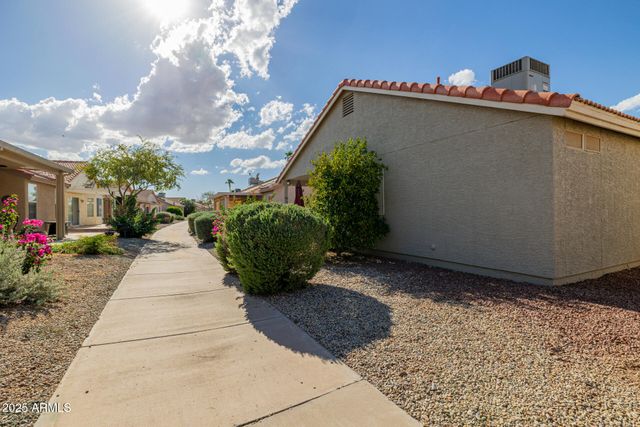 1753 E PALM BEACH Drive, Chandler, AZ 85249