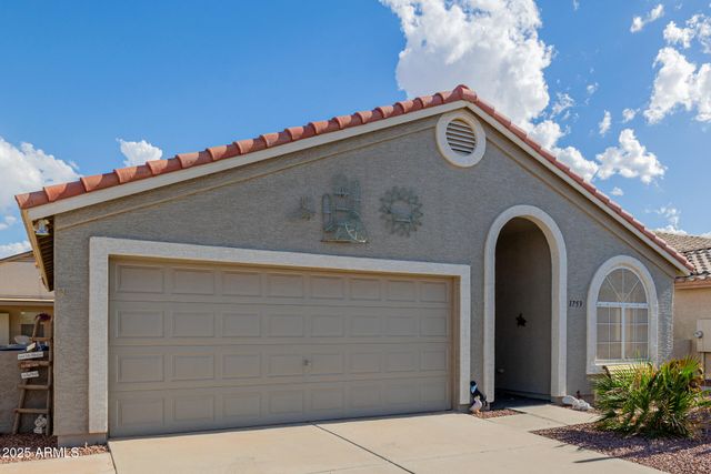 1753 E PALM BEACH Drive, Chandler, AZ 85249