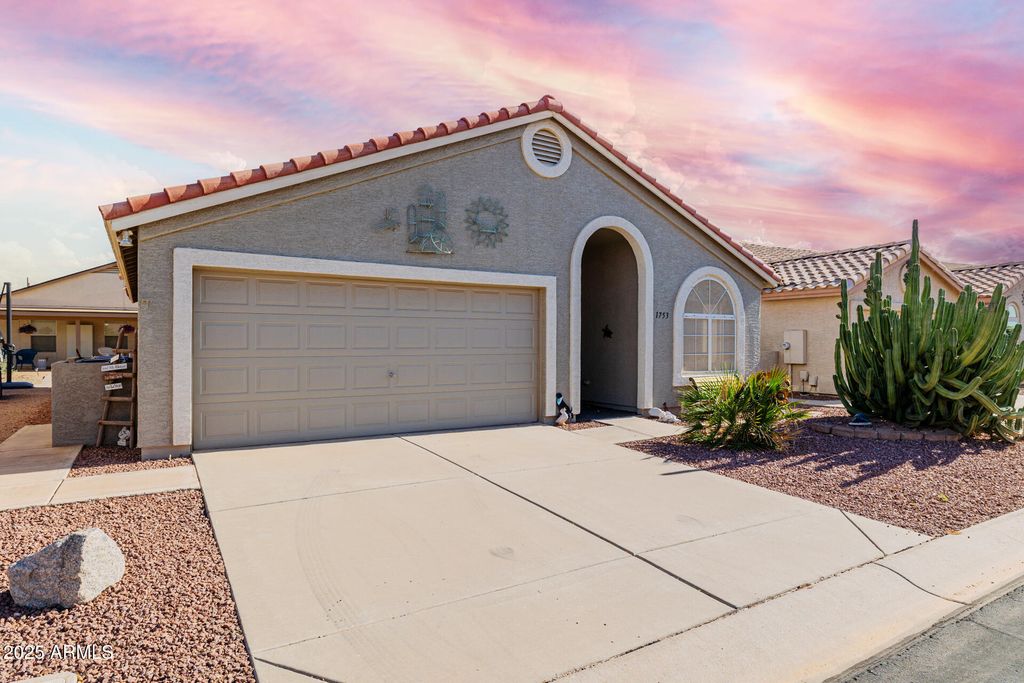 1753 E PALM BEACH Drive, Chandler, AZ 85249