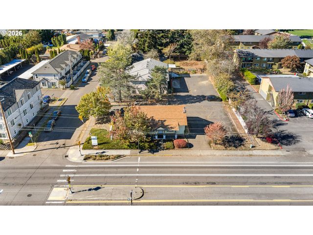 2057 Se 122nd Ave, Portland, OR 97233