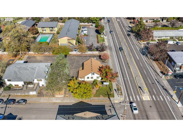 2057 Se 122nd Ave, Portland, OR 97233