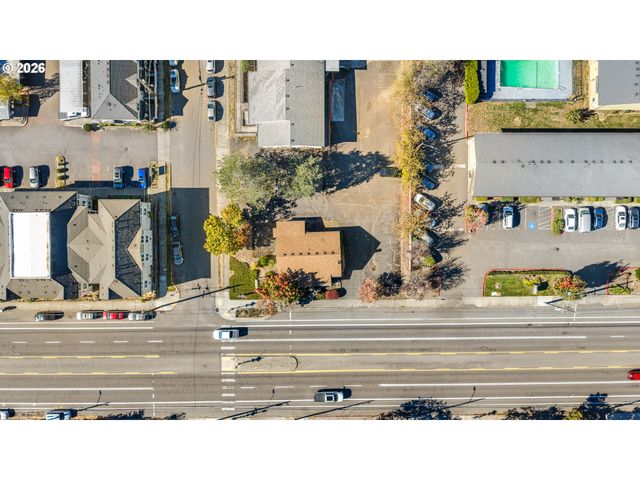 2057 Se 122nd Ave, Portland, OR 97233