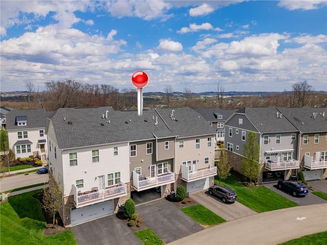 308 Cross Creek Drive, Cranberry Twp, PA 16066