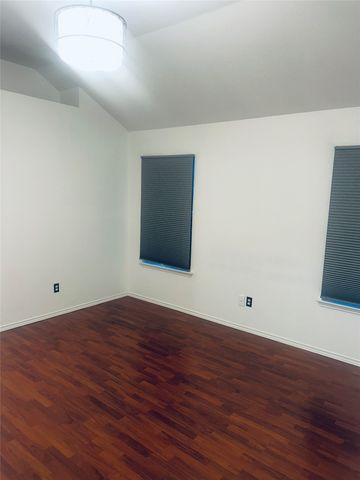 702 Kristi Lane, Cedar Hill, TX 75104