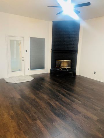 702 Kristi Lane, Cedar Hill, TX 75104