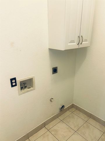 702 Kristi Lane, Cedar Hill, TX 75104