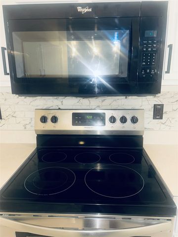 702 Kristi Lane, Cedar Hill, TX 75104